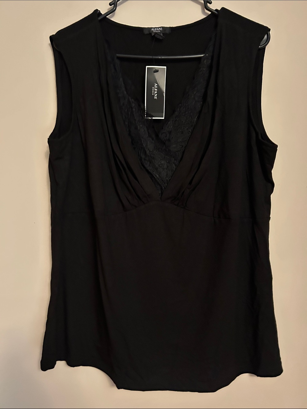 Alfani Black Lace-Trim V-Neck Rayon Sleeveless Chemise Top. Size 1X NWT